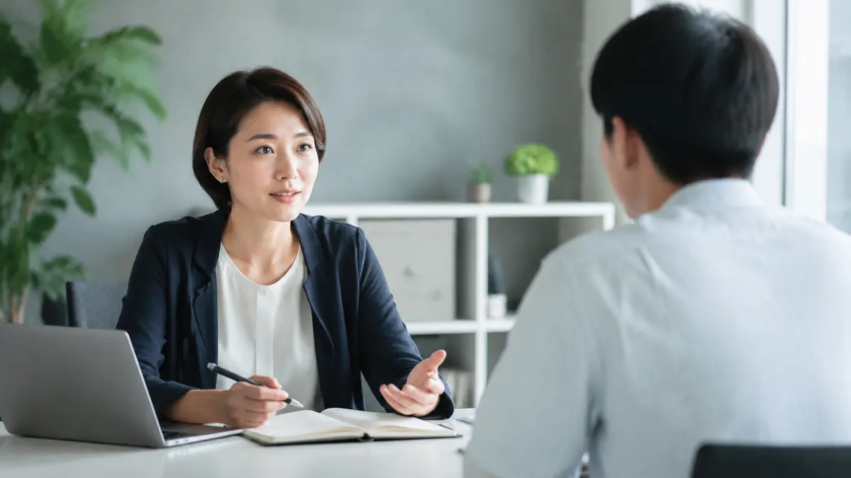 人事代行とは？依頼できる業務と費用相場・採用代行との違いを解説